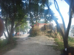 大尖山顶小路